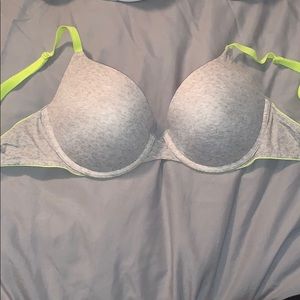 Victoria’s Secret PINK push-up bra